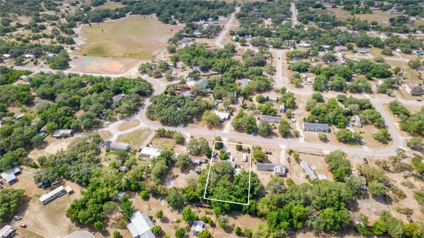 PROPERTY DELINIATION PLUS COMMUNITY AERIAL