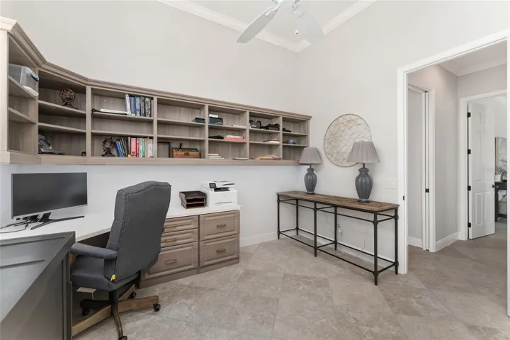 Upper cabinets have OVERLIGHTING feature.