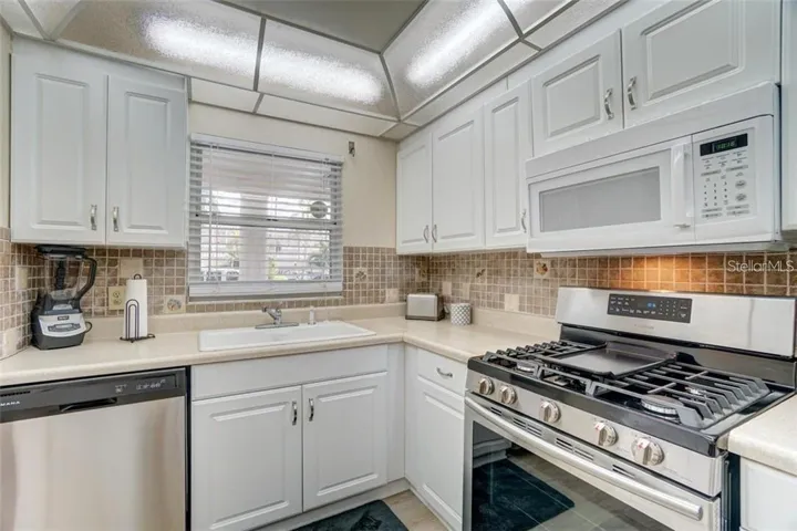 Spacious Kitchen