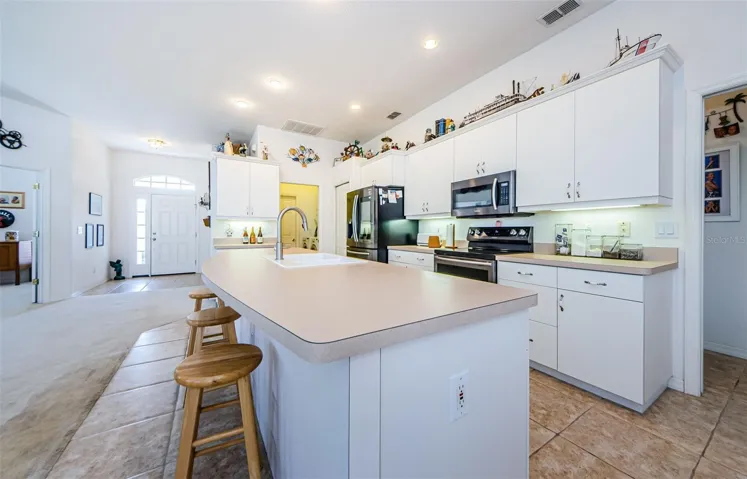 Open kitchen, perfect for entertaining