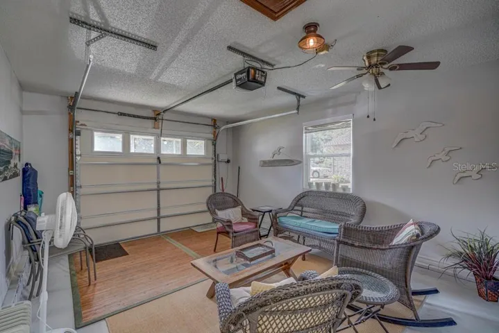 One car garage