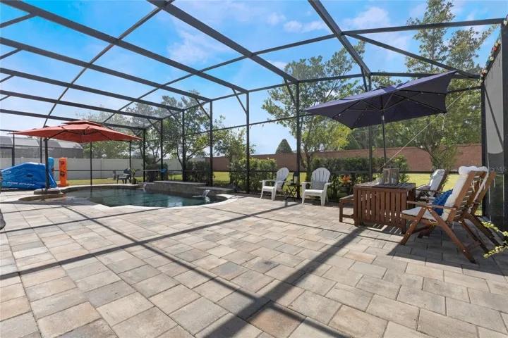 Fully Screened Lanai