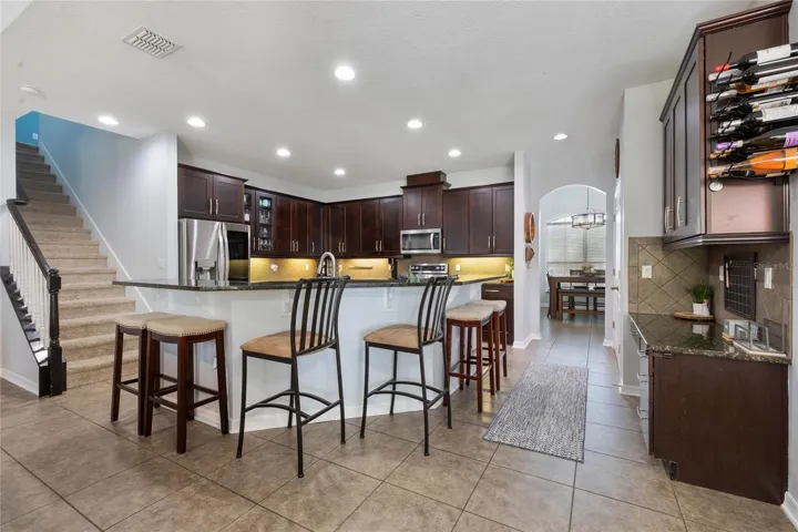 Kitchen/Breakfast Bar