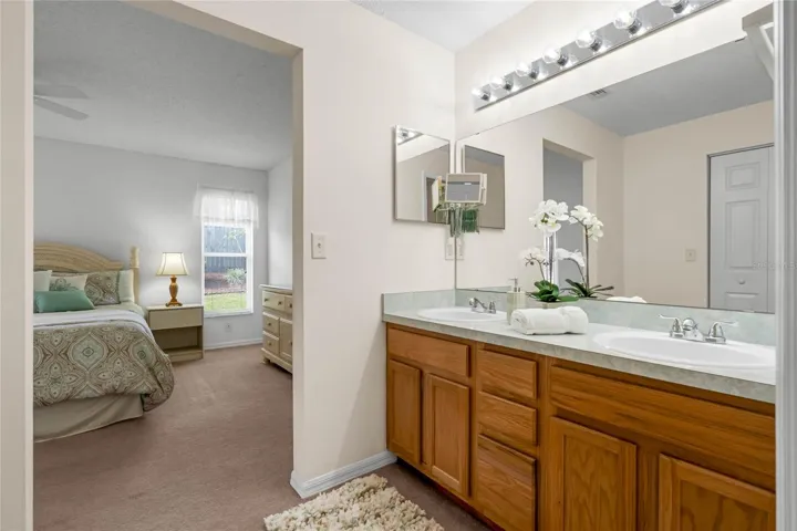 Oak vanity would dual sinks