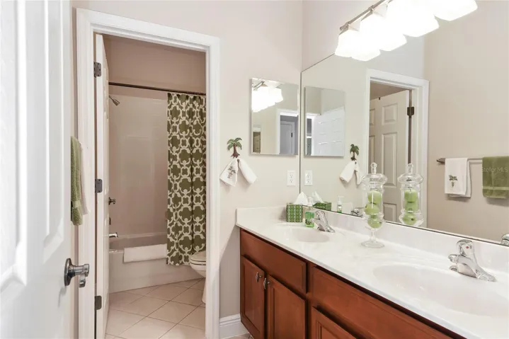Dual sinks in Bathroom 2