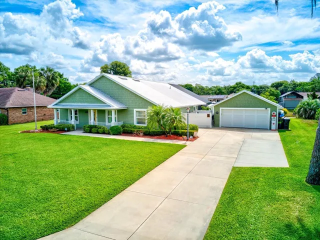 35550 Quail Run, Leesburg, Fl.  Welcome home!