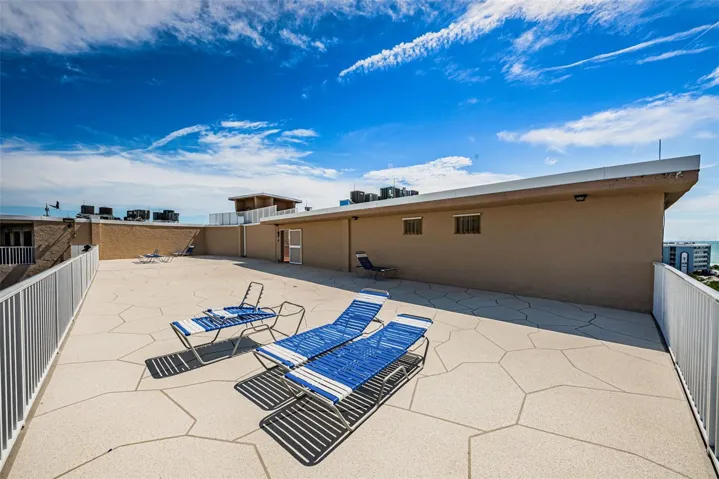 Newly refinished 8th floor patio / sun deck!