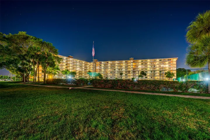 19451 Gulf Blvd in Indian Shores!
