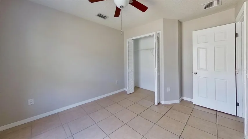 Guest room.