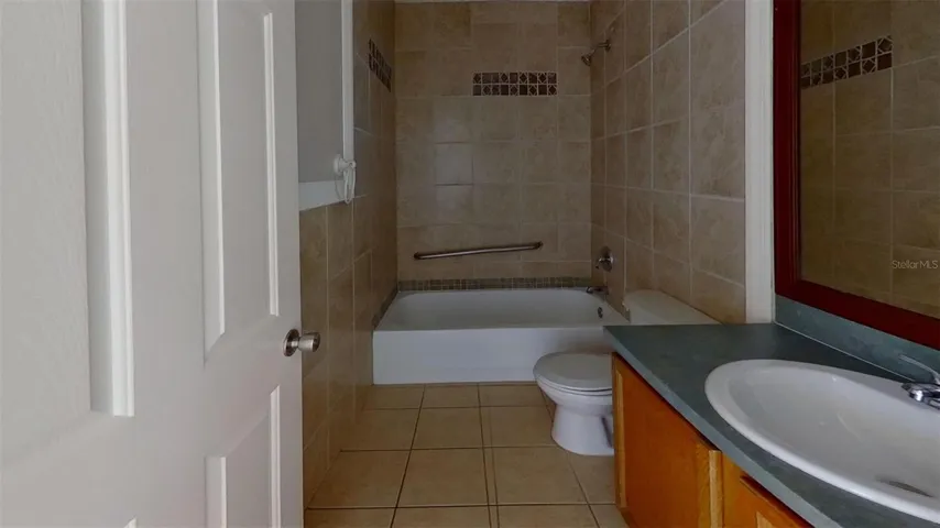 Guest bath.