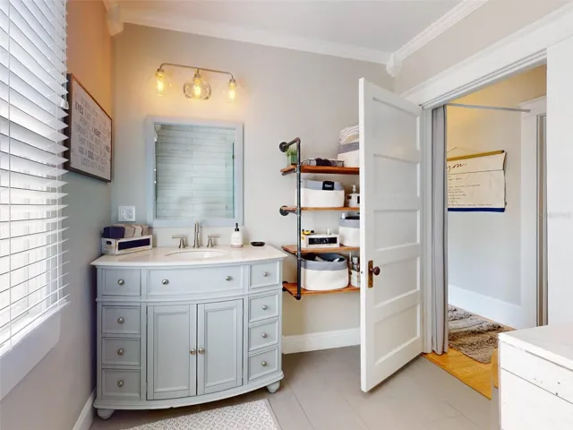 Bathroom Upstairs