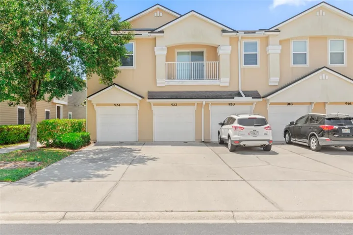 922 Golden Lake Loop