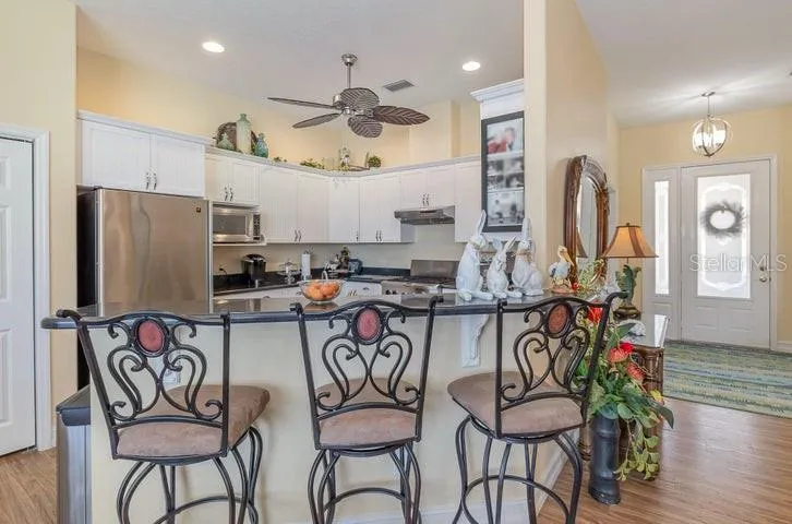 Breakfast Bar