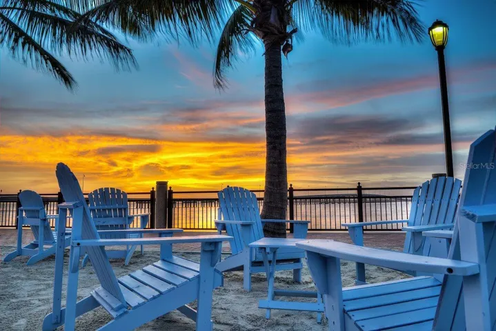 Titis Tiki Bar