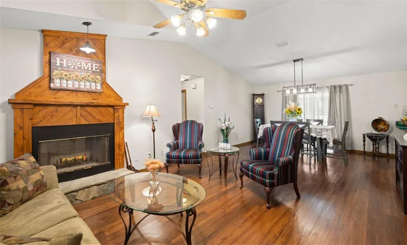 FAMILY ROOM W/FIREPLACE