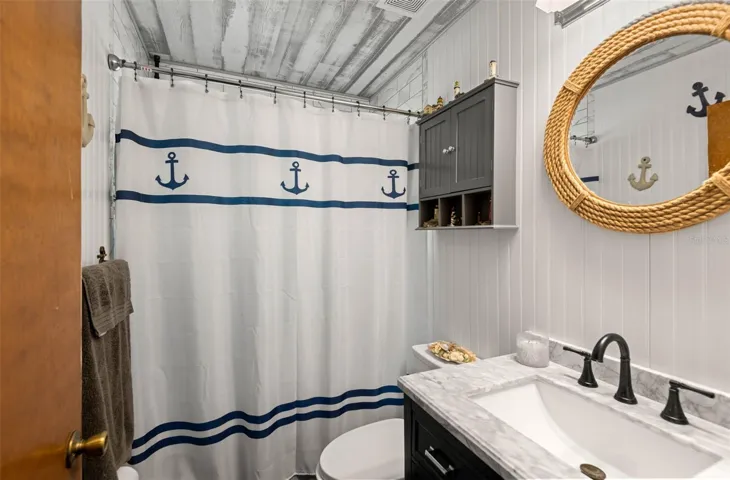 MAIN BATHROOM New Remodeled