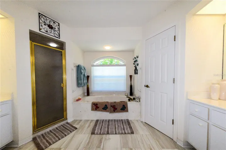 Master Bath Garden Tub