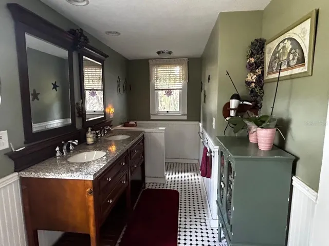 Master bath.