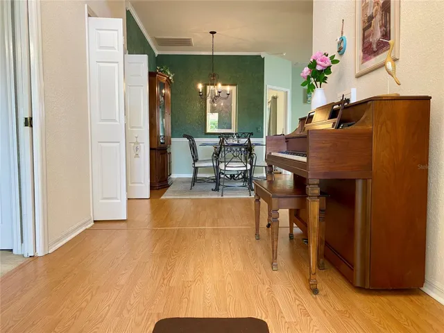 Large foyer area