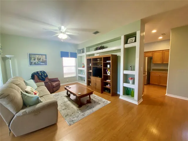 Living room and kitchen entrance