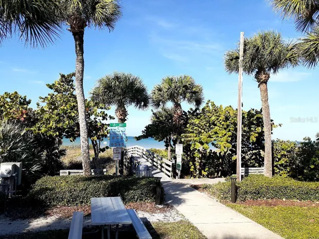 MANY beach accesses