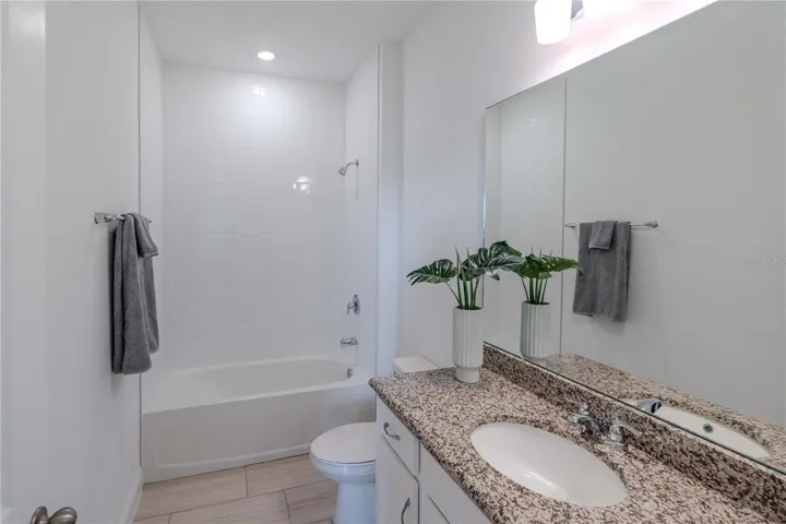 Full bathroom