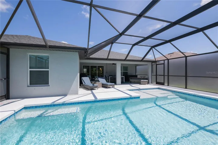 Oh, what a beautiful saltwater pool!
