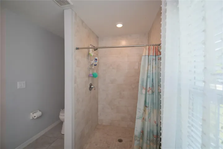 ensuite shower