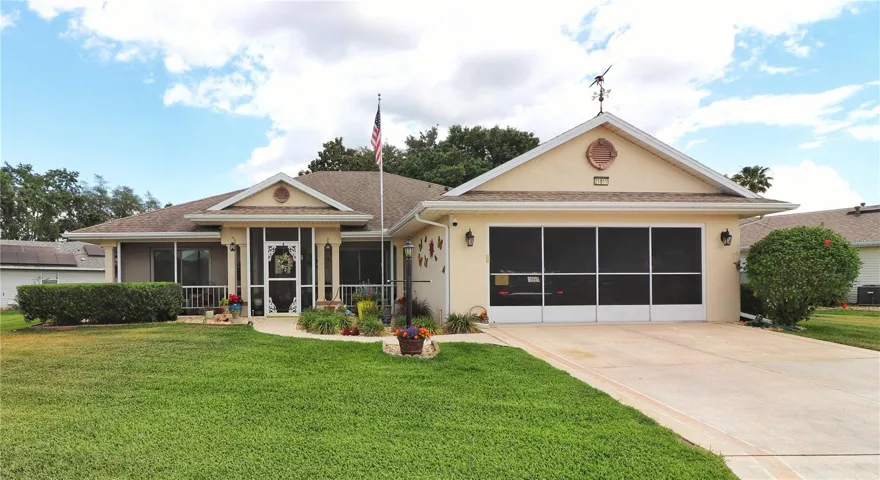 Step into comfort with the inviting Squire floor plan!