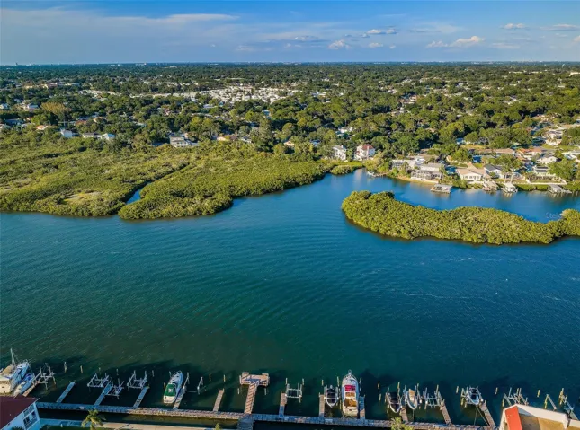 Deeded Boat Slips at Vista Bay - Indian Shores true boating community!