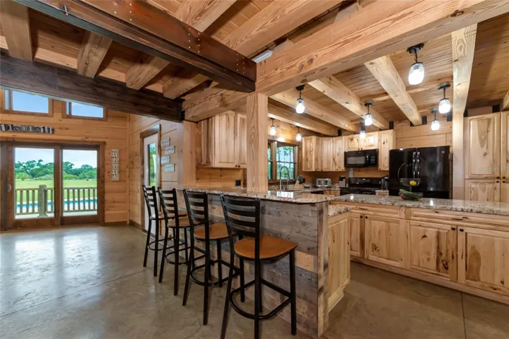 Kitchen bar