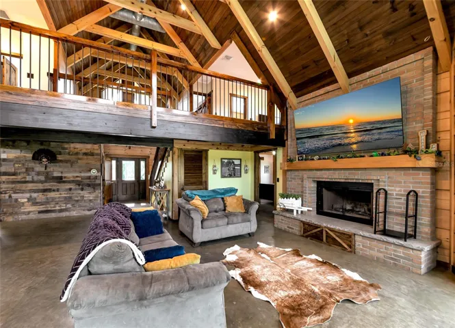 Vaulted ceiling living area