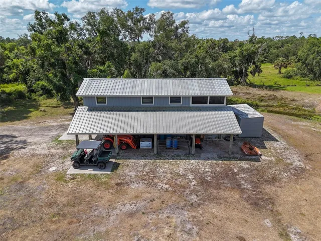 Barn with lots of storage and an upstairs apartment