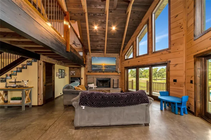 Vaulted ceiling living area
