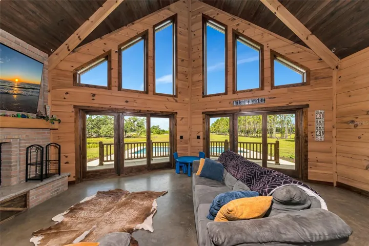 Western rear view for perfect sunsets