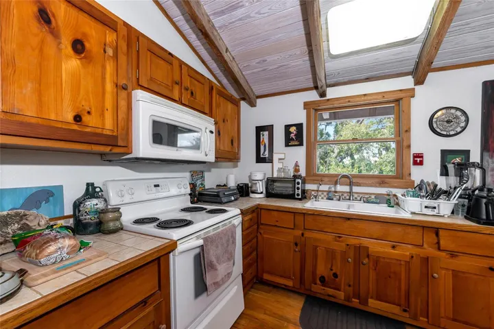 Barn apartment kitchen