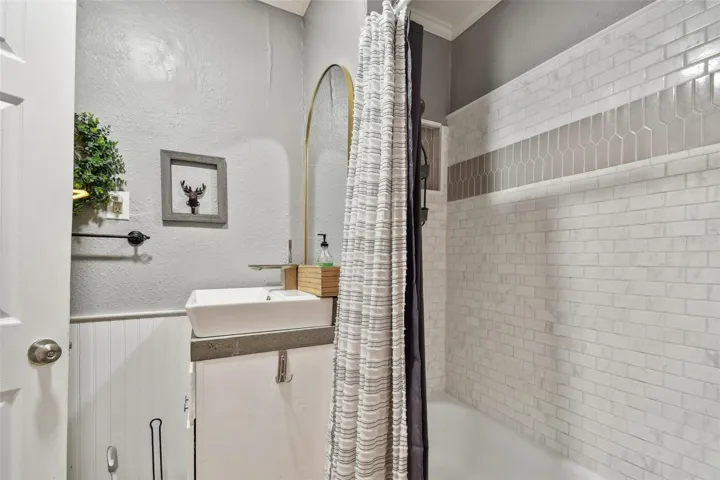 En-suite Bathroom