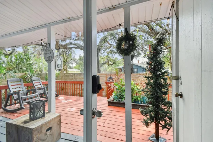 Beautiful deck