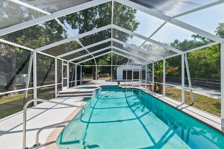 14'x33' Sports Pool