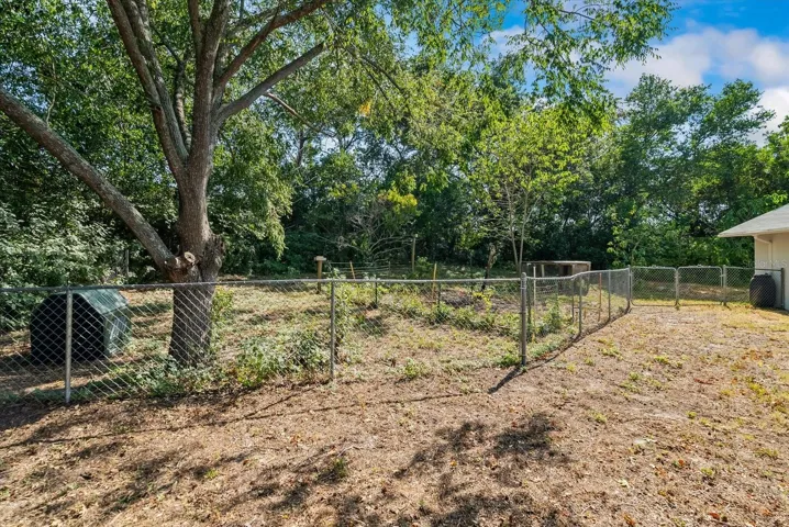 Large Separate Fenced in Garden Area