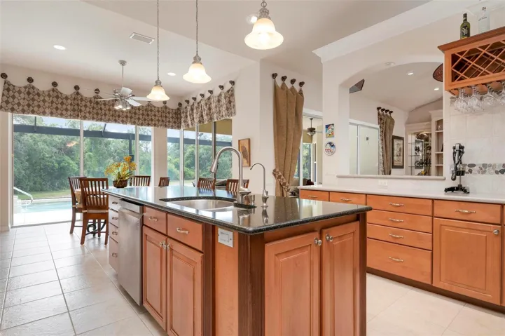 Kitchen, dinette