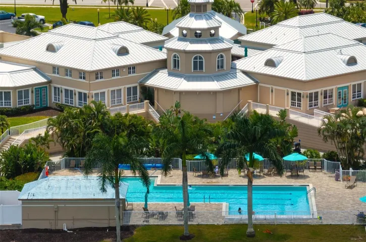 Clubhouse, community pool