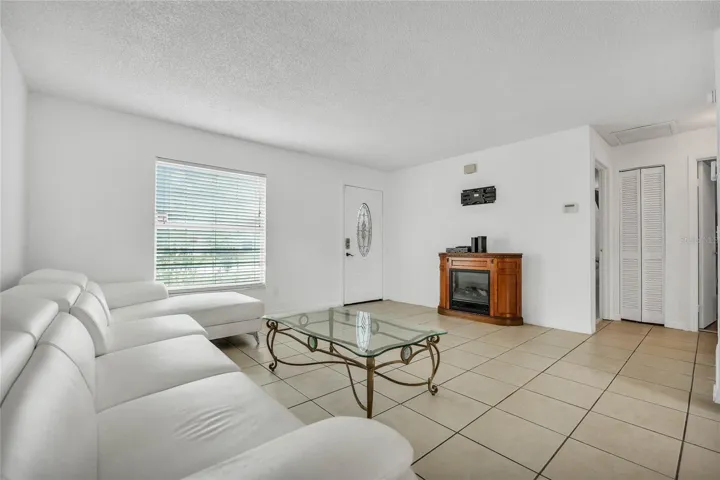 Other angle of living area.