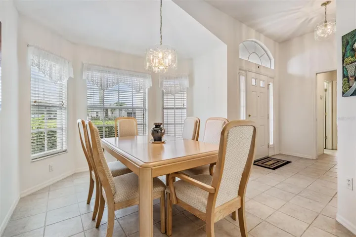 Nook located off the foyer and adjoins kitchen