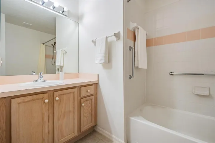 Full, secondary bathroom