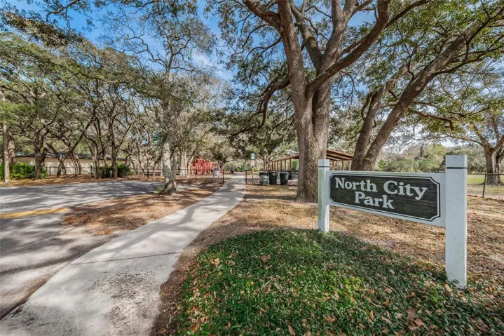 Walk to North City Park- playgound, tennis & more