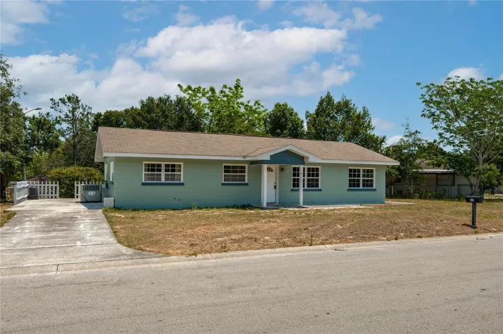 613 PALM AVENUE LAKE WALES, FL 33853