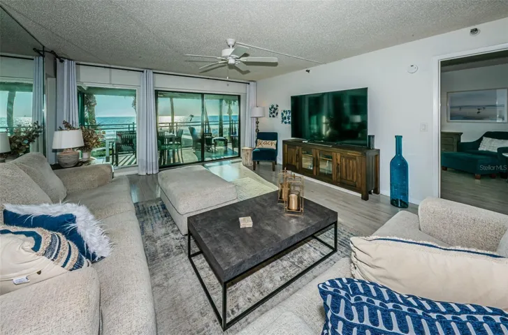 .. Living Room Shot - With Master Bedroom Thru Door on Right ..