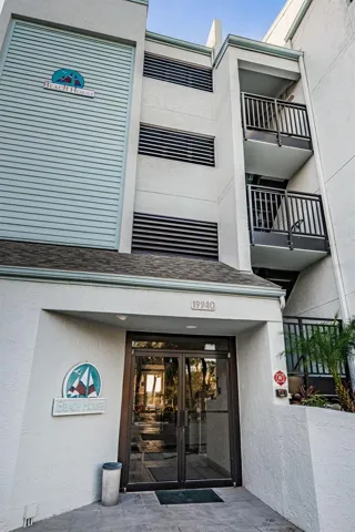 .. Beach House Condominium - Indian Shores Fl. 19940 Gulf Blvd..