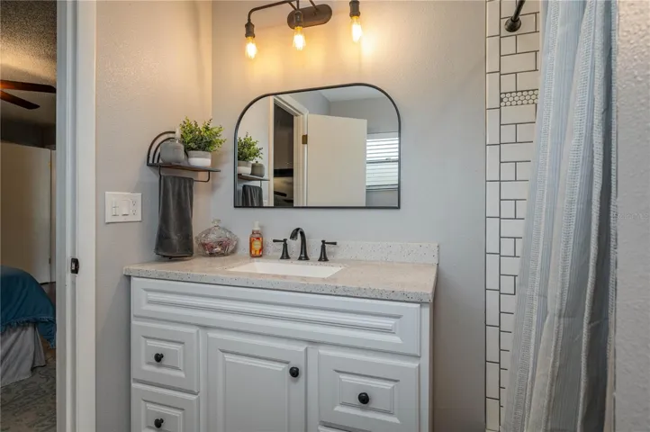 MASTER ENSUITE